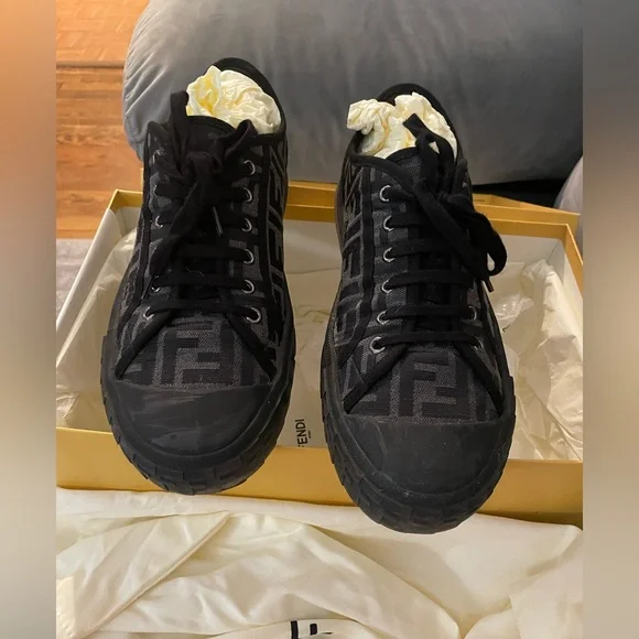 Fendi monogram sneaker